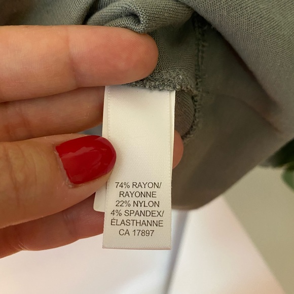 Banana Republic grey skirt with POCKETS - Picture 5 of 5